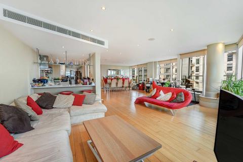 3 bedroom flat for sale, Juniper Drive, London SW18