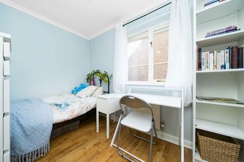 2 bedroom terraced house for sale, Northiam Street, London E9