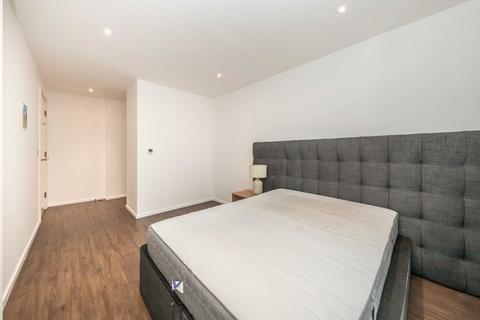 2 bedroom flat for sale, Western Gateway, London E16