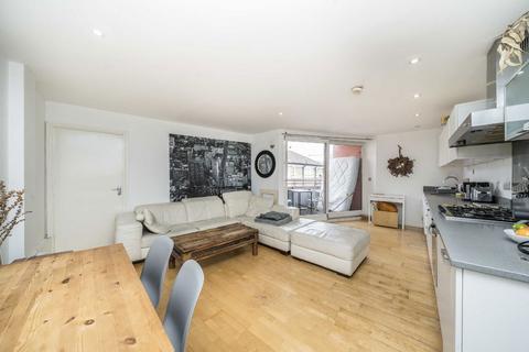 3 bedroom flat for sale, Decima Street, London SE1