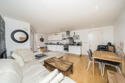 3 bedroom flat for sale, Decima Street, London SE1