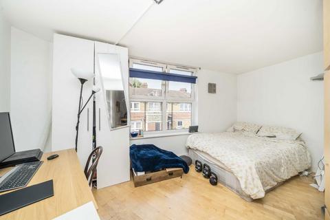 3 bedroom flat for sale, Decima Street, London SE1