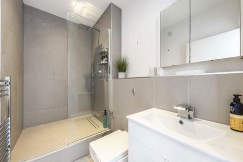 2 bedroom flat for sale, Newington Causeway, London SE1