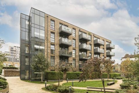 1 bedroom flat for sale, Pages Walk, London SE1