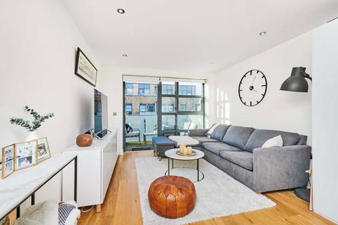 1 bedroom flat for sale, Pages Walk, London SE1