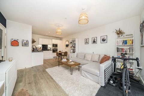 1 bedroom flat for sale, River Rise Close, London SE8