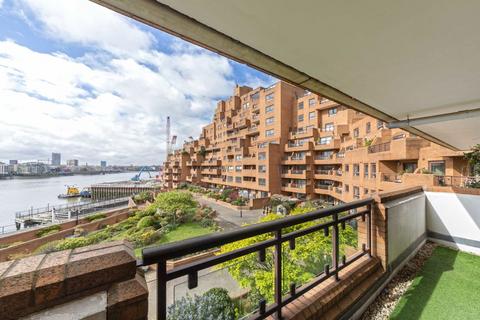 2 bedroom flat for sale, The Highway, London E1W