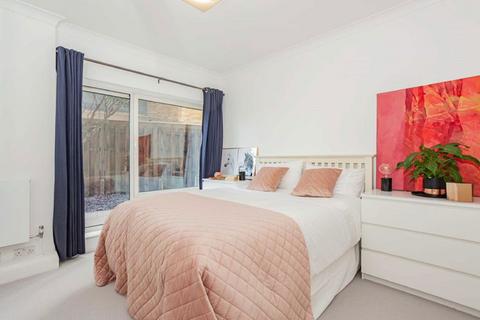 2 bedroom flat for sale, Bermondsey Wall West, London SE16