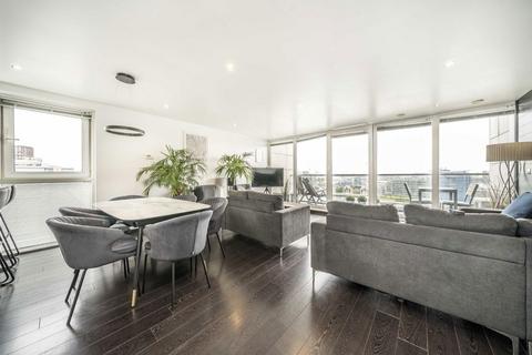 2 bedroom flat for sale, Western Gateway, London E16