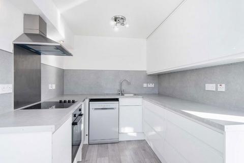 4 bedroom terraced house to rent, Newlands Quay, London E1W