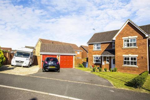 4 bedroom detached house for sale, Hollands Drive, Burton Latimer NN15