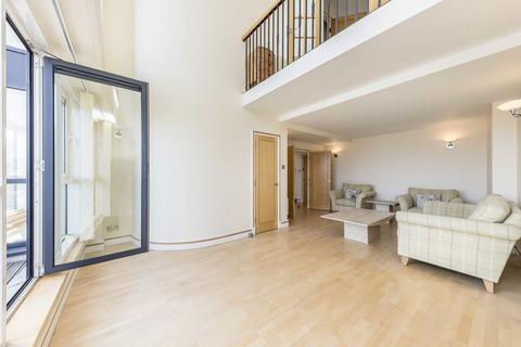 3 bedroom flat to rent, Greenfell Mansions, London SE8