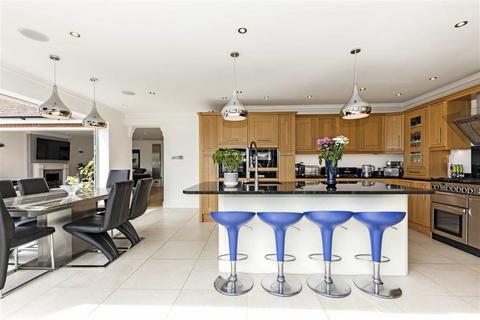 5 bedroom house for sale, Chertsey Lane, Staines-Upon-Thames TW18