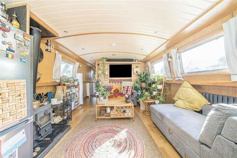 2 bedroom houseboat for sale, Penny Lane, Shepperton TW17