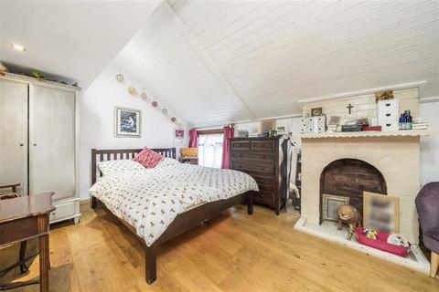 2 bedroom house for sale, Hamhaugh Island, Shepperton TW17