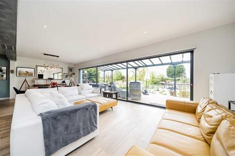 4 bedroom house for sale, Friary Island, Staines-Upon-Thames TW19