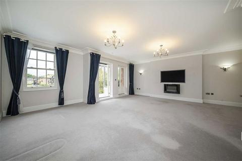 4 bedroom house for sale, Thames Side, Windsor SL4