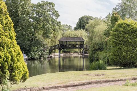 9 bedroom house for sale, Loddon Drive, Reading RG10