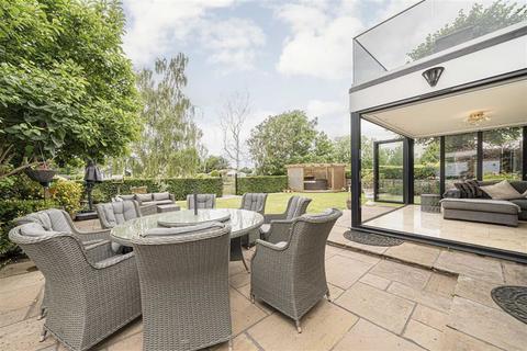 4 bedroom house for sale, Staines Road, Staines-Upon-Thames TW18