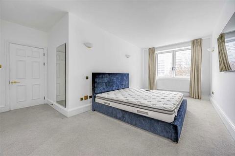 3 bedroom flat to rent, Thames Quay, London SW10