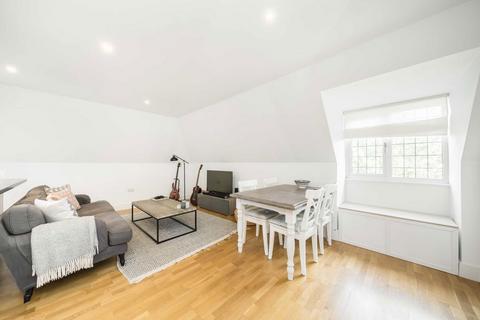 2 bedroom flat for sale, Broad Lane, Hampton TW12