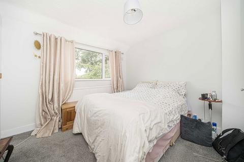 2 bedroom end of terrace house for sale, Dean Road, Hampton TW12