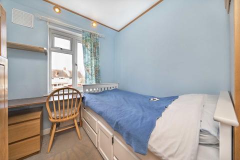 2 bedroom maisonette for sale, Amesbury Road, Feltham TW13