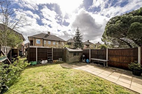39 Amesbury Road, Feltham, TW13 5HH
