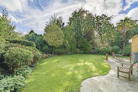 5 bedroom detached house for sale, Broadmead Close, Hampton TW12