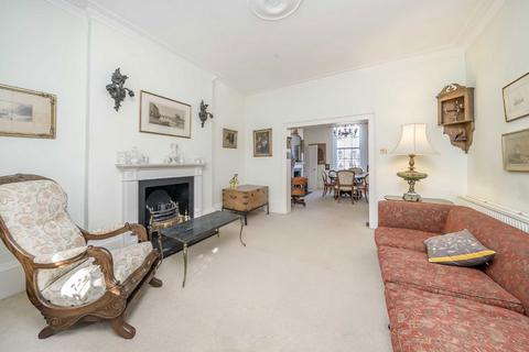 4 bedroom flat for sale, Hampton Court Road, East Molesey KT8