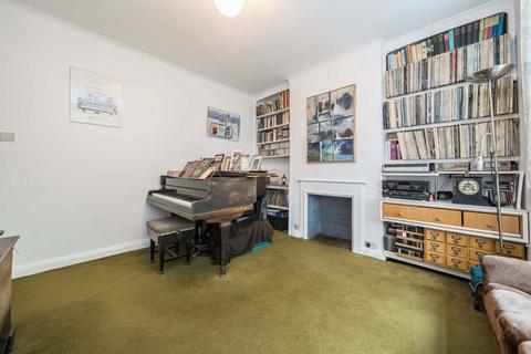 3 bedroom end of terrace house for sale, Hatherop Road, Hampton TW12