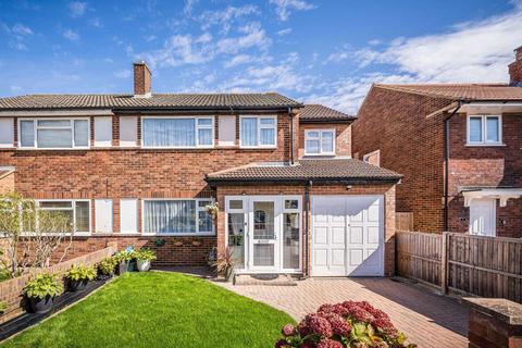 4 bedroom semi-detached house for sale, Conway Road, Hanworth TW13