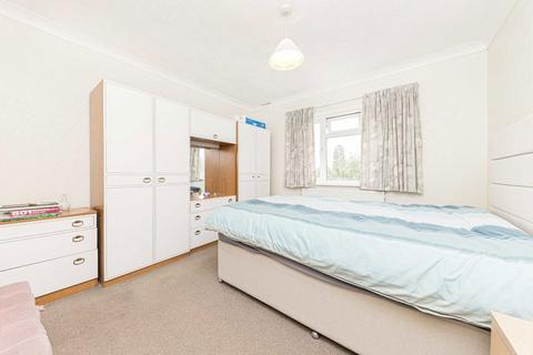 52 Bear Road, Feltham, TW13 6RA