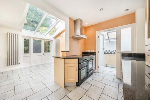 5 bedroom detached house for sale, Kingswood Avenue, Hampton TW12