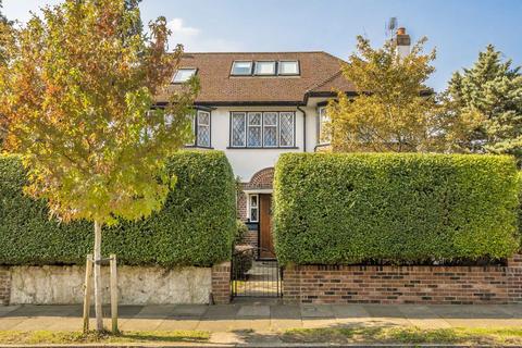 5 bedroom detached house for sale, Kingswood Avenue, Hampton TW12