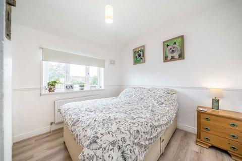 2 bedroom end of terrace house for sale, The Vale, Sunbury-On-Thames TW16