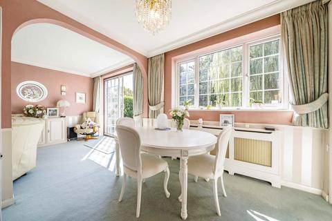 7 Elizabeth Way, Feltham, TW13 7PF