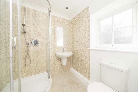 52 Ashley Road, Hampton, TW12 2HU
