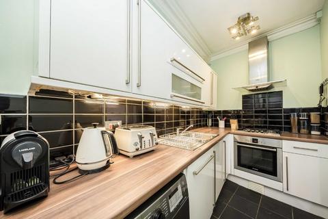 2 bedroom flat for sale, Hampton Road, Hampton Hill TW12