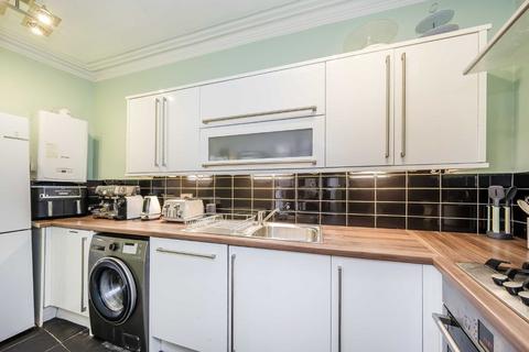 2 bedroom flat for sale, Hampton Road, Hampton Hill TW12