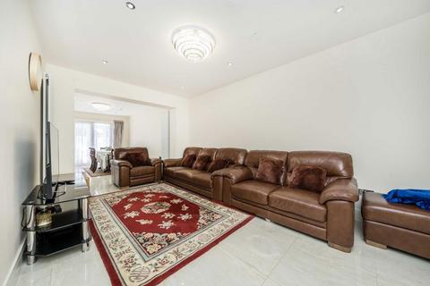 4 bedroom bungalow for sale, Conway Road, Feltham TW13