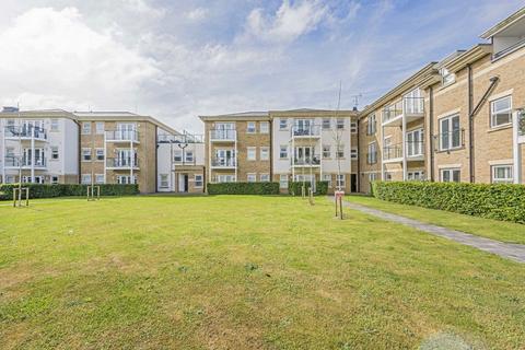 1 bedroom flat to rent, Dyas Road, Sunbury-On-Thames TW16