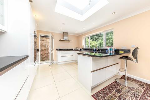 5 bedroom semi-detached house to rent, Ormond Drive, Hampton TW12