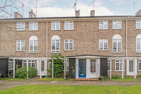 2 bedroom flat to rent, Glenbuck Road, Surbiton KT6