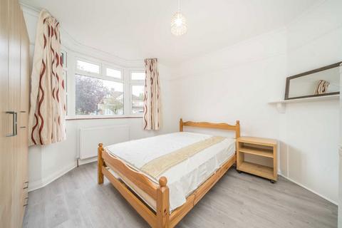 4 bedroom house to rent, Princes Avenue, Surbiton KT6