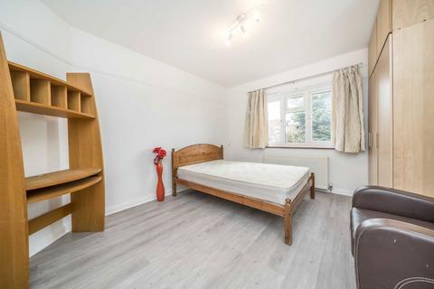 4 bedroom house to rent, Princes Avenue, Surbiton KT6