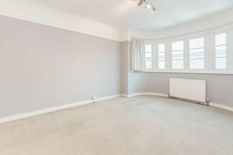 4 bedroom house to rent, Cheyne Hill, Surbiton KT5