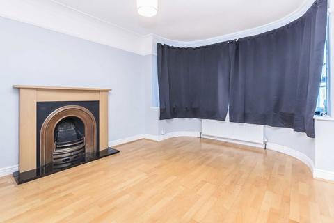 4 bedroom house to rent, Cheyne Hill, Surbiton KT5