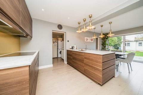 4 bedroom detached house to rent, Berrylands, Surbiton KT5