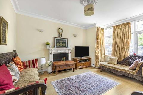 4 bedroom house for sale, Twickenham Road, Isleworth TW7